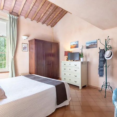Il Borghetto Апартаменти *